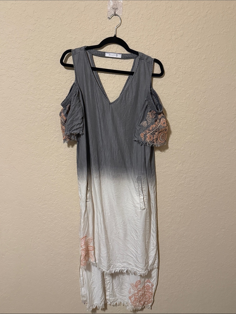 Billy T Cold-Shoulder Ombre Gray to White Dress with Floral Embroidery 19.5" p2p